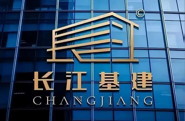 霍建宁打辅助	，李嘉诚家族攒下1600亿现金